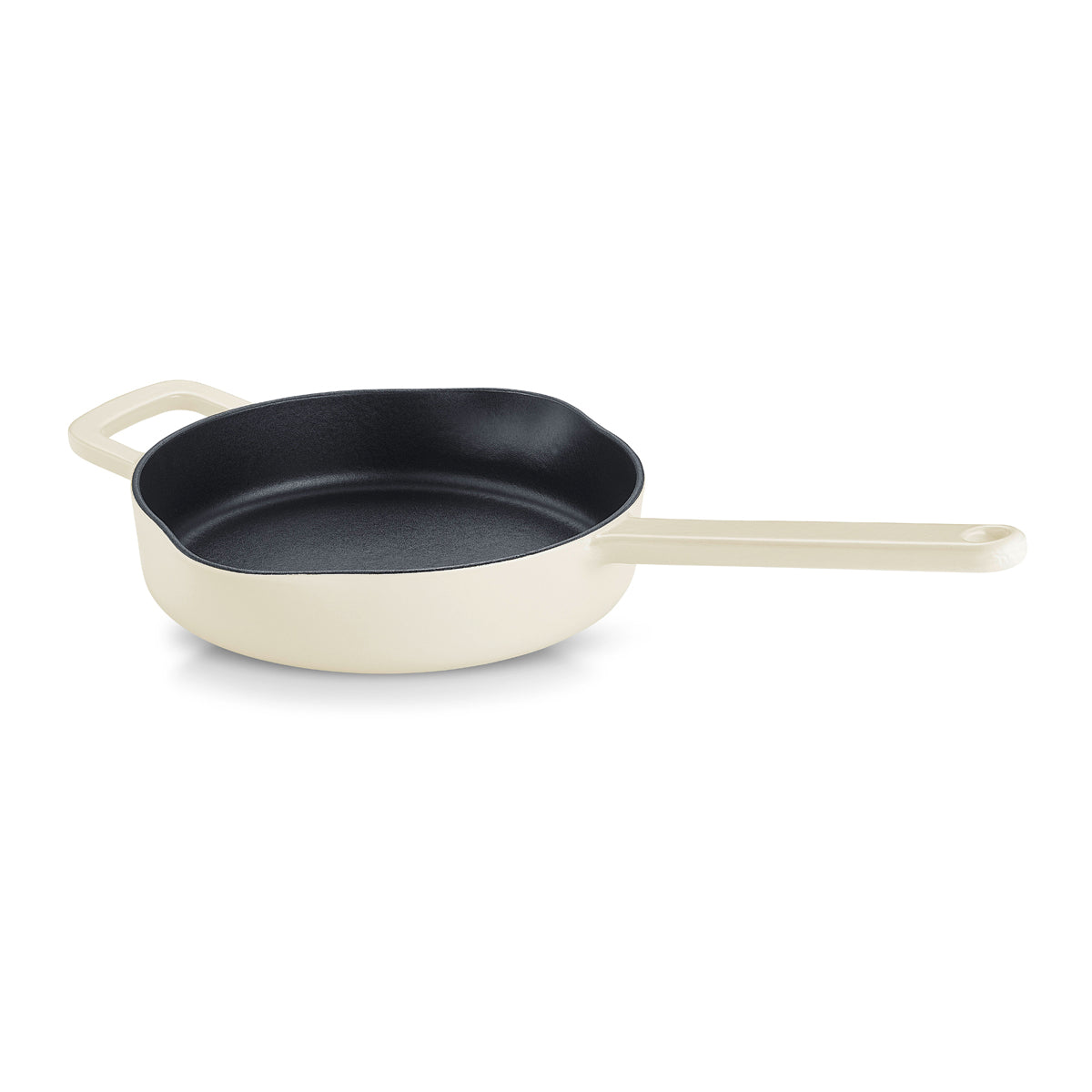 Fissler Moments Gusseisen Pfanne: außen cremefarben, innen schwarz, lange Griffe und Hilfsgriffe. In Deutschland hergestellt, langlebig, energiesparend.