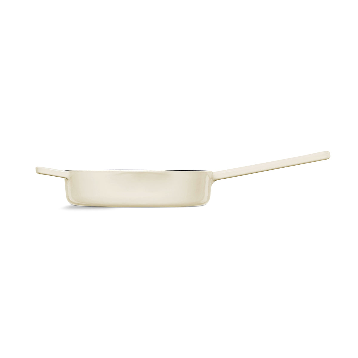 Fissler Moments Collection Gusseisen Pfanne, cremefarben, rechteckig, lange Griffe und Hilfsgriffe - modernes deutsches Design auf weißem Hintergrund.