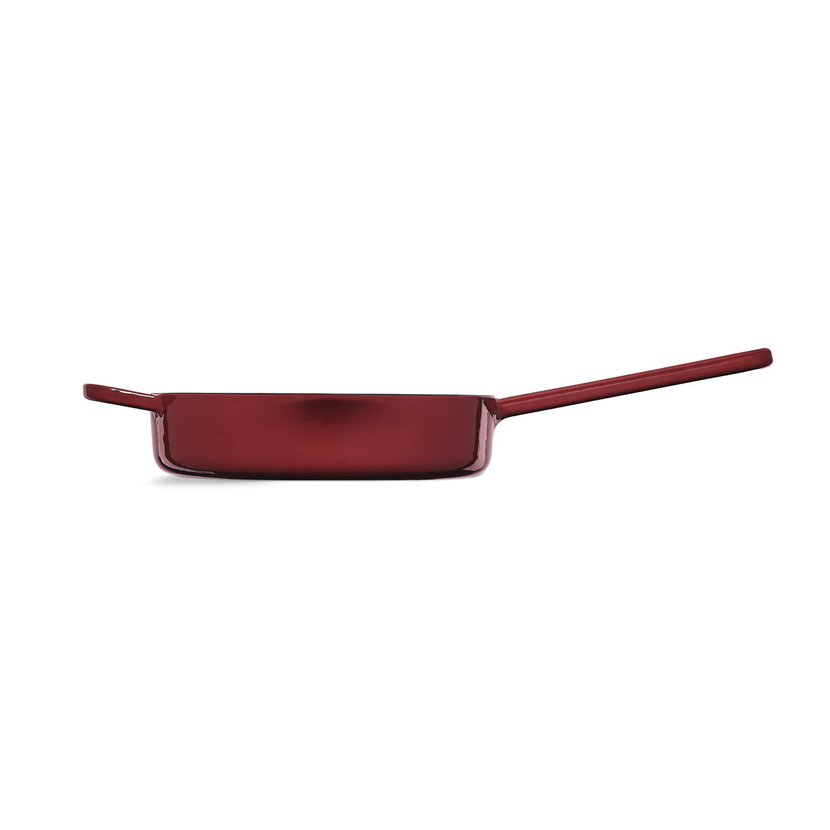 Die rote Fissler Moments Gusseisen Pfanne mit hohem Rand und zwei Griffen vor weißem Hintergrund - langlebig, funktional, modern.